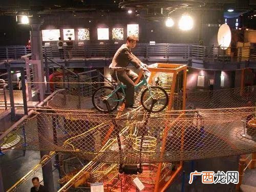 空中自行车游乐设备,户外网红游乐项目魔术自行车