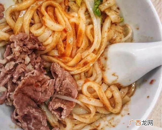 广东河粉的制作配方,汤河粉图片