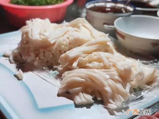 广东河粉的制作配方,汤河粉图片