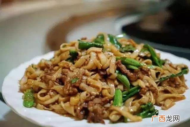 广东河粉的制作配方,汤河粉图片