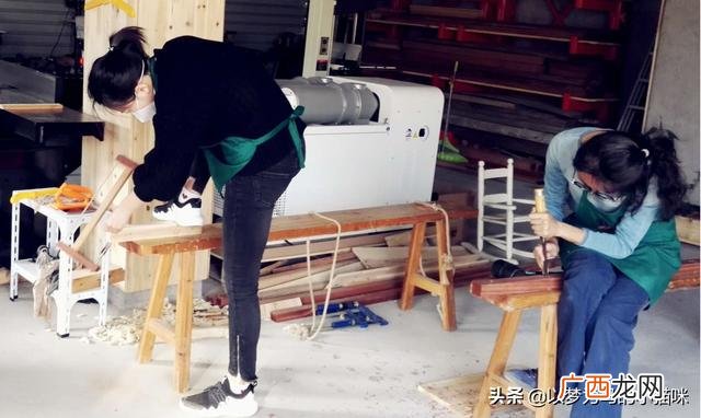 适合无学历女性的职业 四十岁的女人适合学点什么