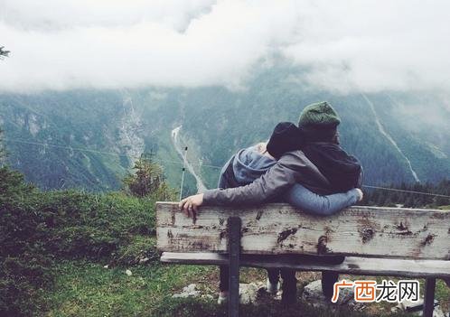 82年属狗女人婚姻命运如何 82年属狗女找什么最合适