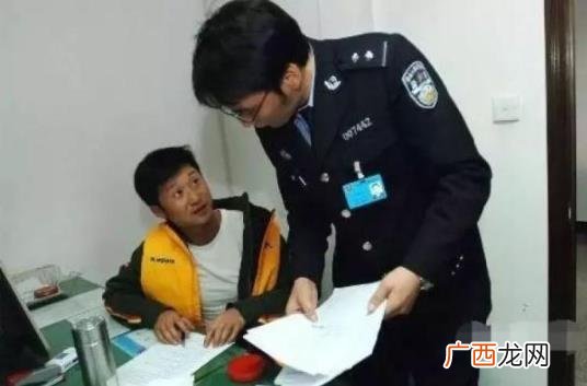 流浪地球：“道路千万条，安全第一条。行车不规范，亲人两行泪”