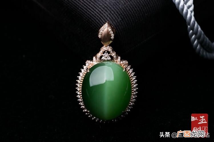 猫眼碧玉手镯怎么看真假 猫眼玉怎么辨别真假