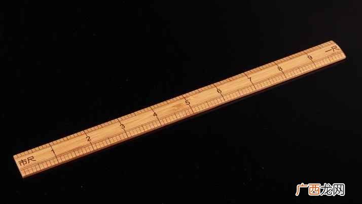 cm 一尺为33.333厘米,80cm的胸围约为2 一尺是多长