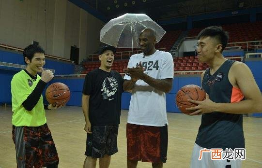 雨神萧敬腾是什么意思？萧敬腾为什么叫雨神？雨神真的到哪哪下雨吗