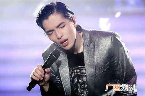 雨神萧敬腾是什么意思？萧敬腾为什么叫雨神？雨神真的到哪哪下雨吗