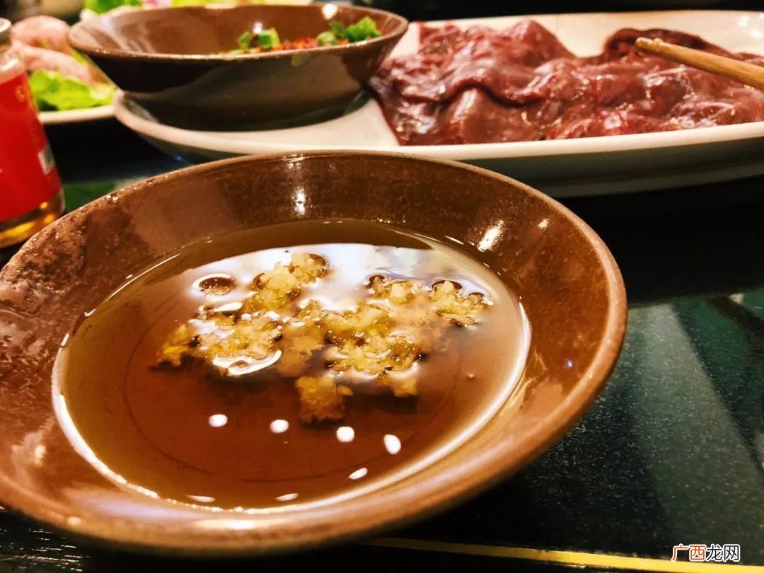 重庆油碟调法,重庆火锅蘸料油碟怎么调？