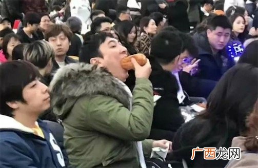 王思聪吃热狗是什么意思什么梗 吃热狗的含义及出处