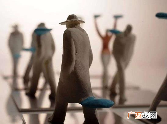 时髦病是什么意思？临床表现：拖延症、手机依赖症、星座控等