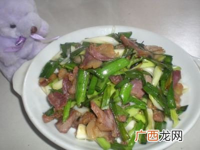 大蒜炒肉怎么炒,大蒜炒肉片家常做法？