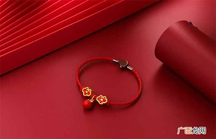 au750是18k金,au是元素金的化合元素,简单的说就是合 au750是什么金