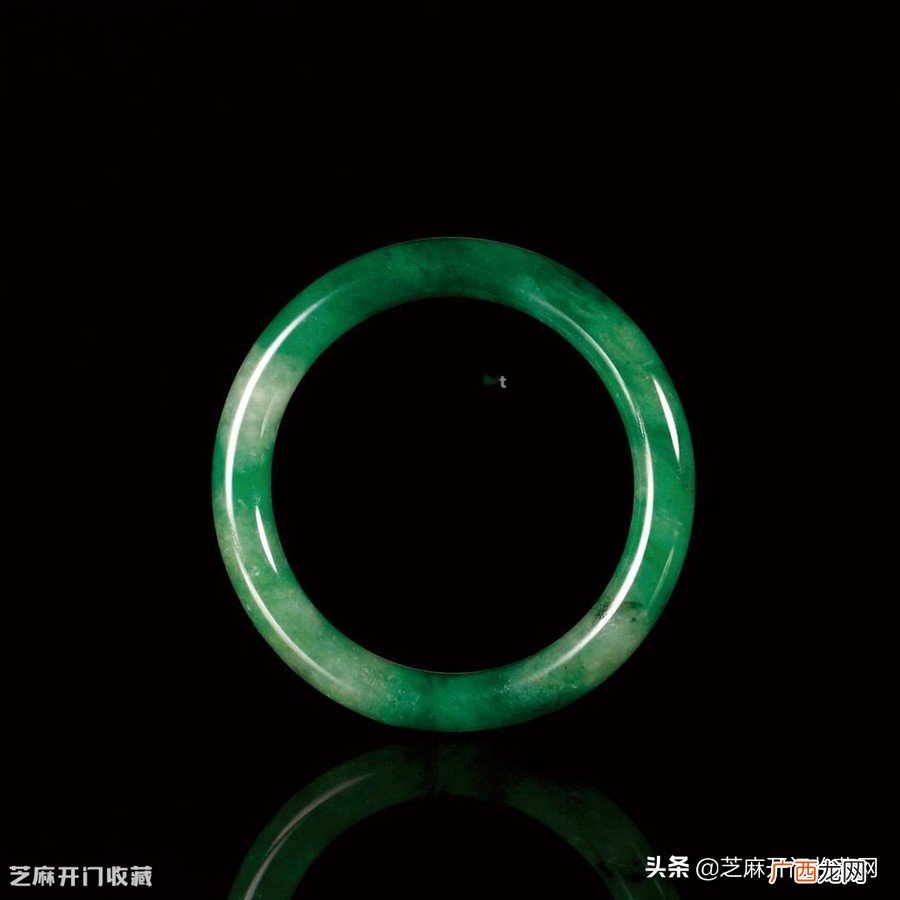贵妃镯和圆镯的区别对照图片 贵妃镯和圆镯的尺寸区别