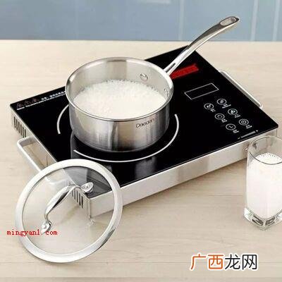煮牛奶时加糖对它的营养成分有影响吗?