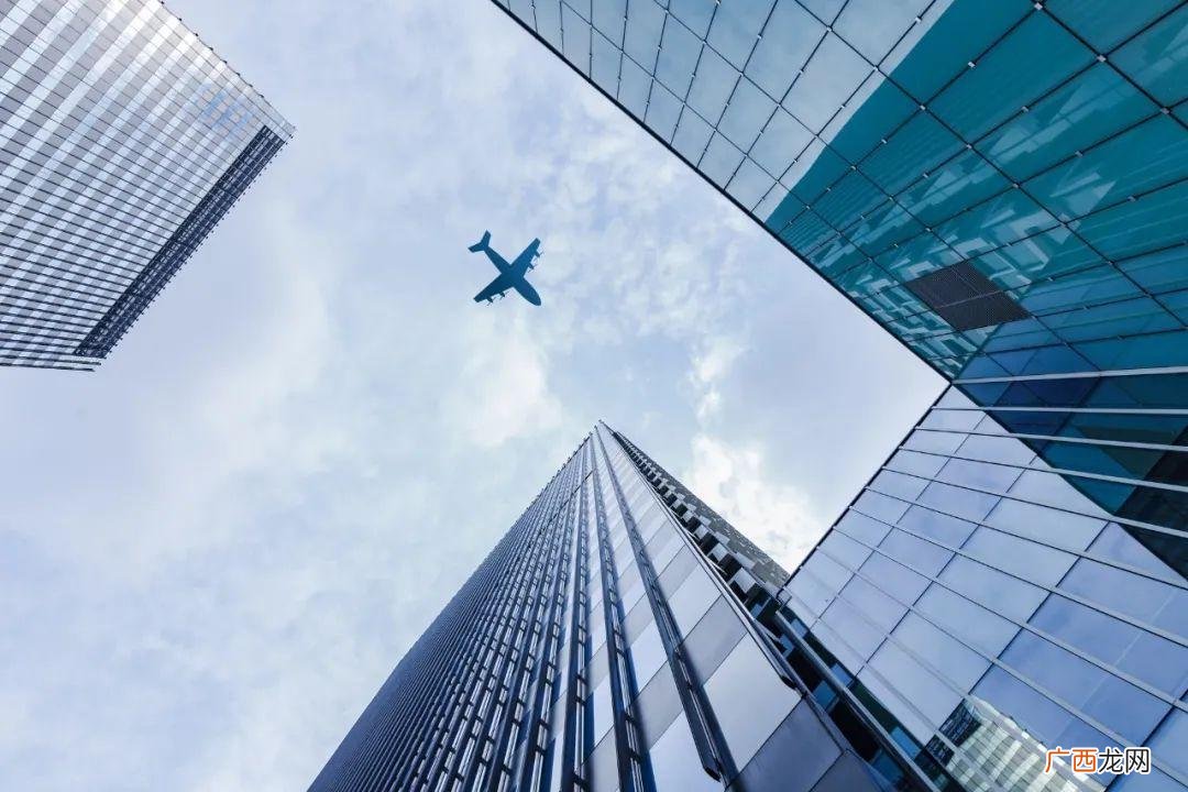 乘坐飞机的安全座位位置 飞机座位选择哪个位置好