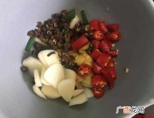 椒盐皮皮虾的制作流程是什么