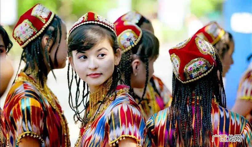 维吾尔族的民族风俗讲解 维吾尔族的风俗