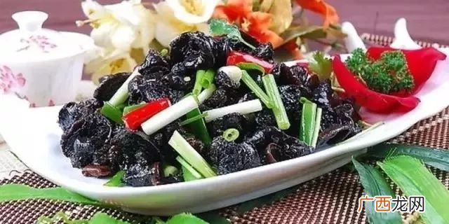 猪嘴蘑怎么吃,野生蘑菇怎样做成干品?