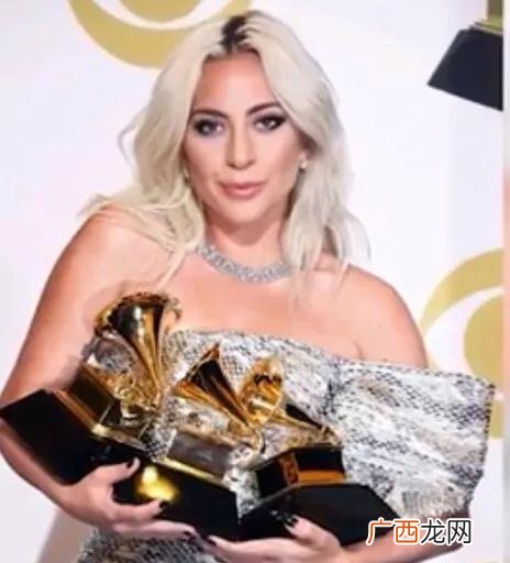 世界巨星的她是啥出道身世 ladygaga个人资料简历