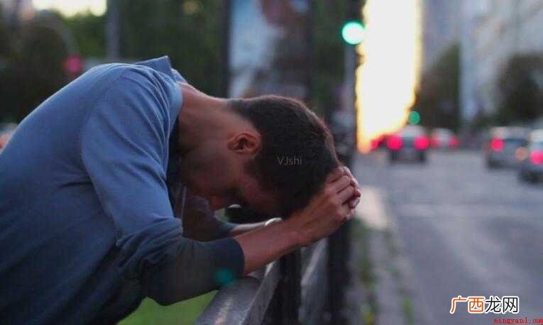 垂头丧气的反义词有哪些