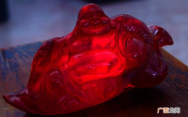 佩戴血珀手串对人体好吗 血珀手串的功效与作用