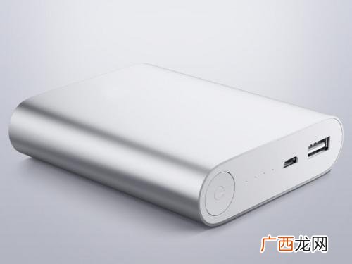 飞机可以带20000毫安的充电宝吗,充电宝20000毫安可以带飞机吗？
