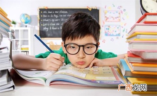 致盲课是什么意思什么梗 致盲课指快把人眼睛搞瞎了的网课