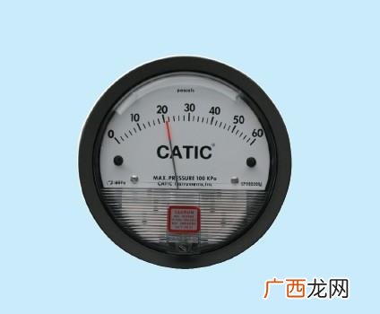 灭火器的压力表指针指在什么区域时表示压力为正常,灭火器的压力表指针指在什么位置时表示压力为正常？
