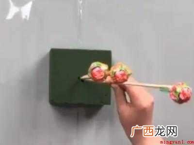 花束棒糖怎么包装的具体操作步骤 花束棒棒糖怎么包装