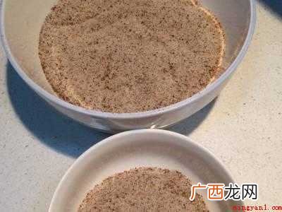水泡盐蛋怎么做才翻沙出油