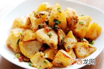 干土豆片怎么晒的,怎样把土豆晒成土豆干？