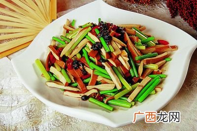 炒蒜苗怎么做,炒蒜苗做法？