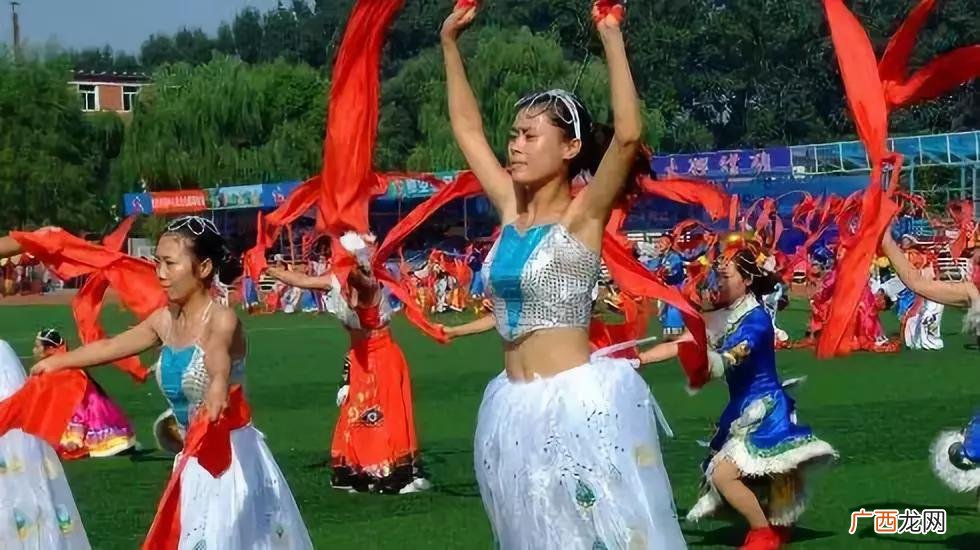 中国民间傣族泼水节的主要内容 泼水节的传说故事