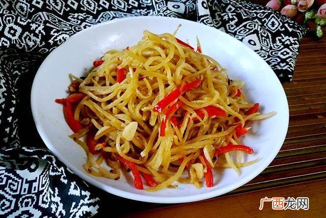 素炒萝卜丝怎么炒好吃,素炒青萝卜？