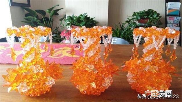 纸花怎么做,在家里闲的没事干，想做手工，应该做什么手工？
