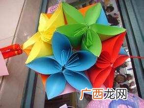 纸花怎么做,在家里闲的没事干，想做手工，应该做什么手工？