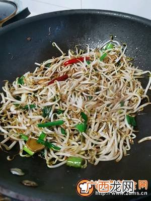 炒豆芽怎么炒好吃,炒豆芽的做法？