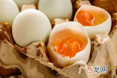鸭蛋络子是什么,《端午的鸭蛋》这本书中的好词好句?
