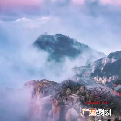 会当凌绝顶一览众山小写的是哪座山？