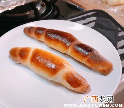 空气炸锅可以烤面包吗,空气炸锅烤冷冻面包时间？