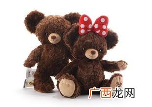迪士尼玫红色的熊叫什么,银白西施熊和什么配好？