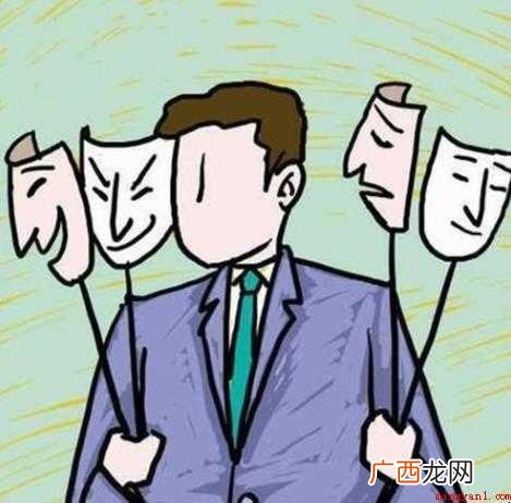 “八面玲珑”出自唐卢纶《赋得彭祖楼送杨宗德归徐州幕》诗:四户