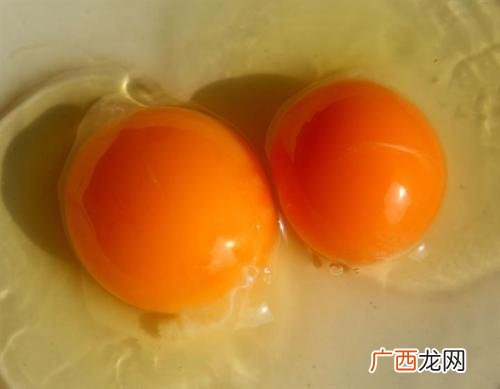 双黄蛋是激素导致的吗 双黄鸡蛋是不是人工造成的吗