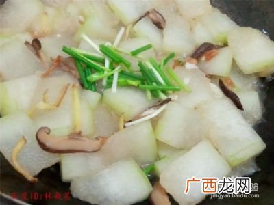 冬瓜怎么炒好吃,炒小冬瓜的家常做法？