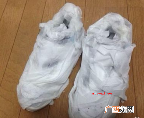 洗白鞋小妙招