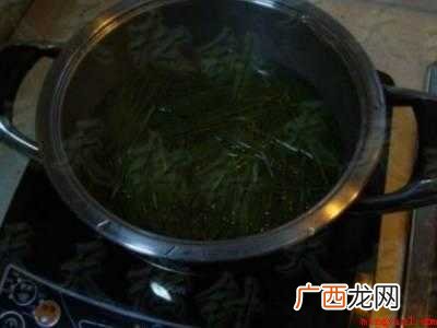 如何自制干松针茶