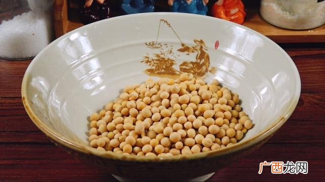 泡好的黄豆可以用绞肉机打吗,黄豆酱馒头做法？