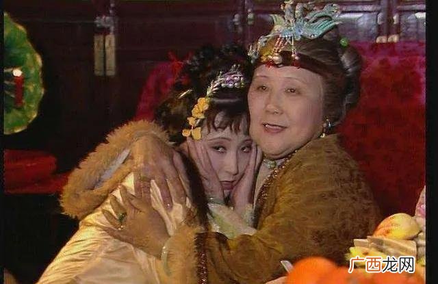 贾母临终前为何喊黛玉 贾母死时为什么大叫黛玉