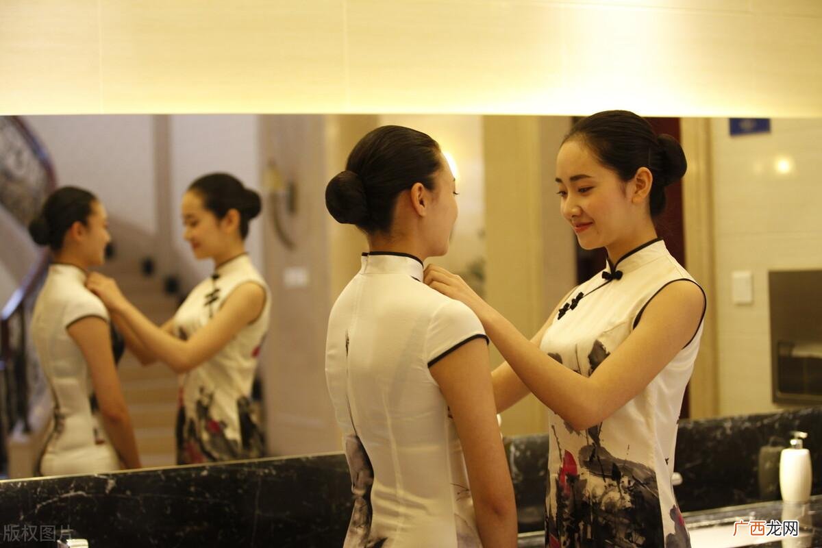 浅谈桑蚕丝衣服的功效优缺点 桑蚕丝衣服的好处和功效