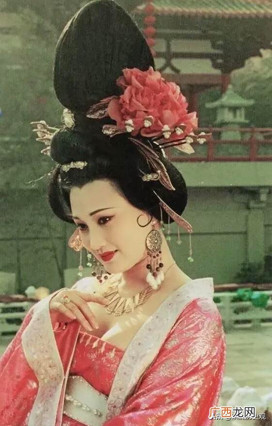 安禄山是杨玉环什么人 杨玉环和安禄山之间到底是什么关系